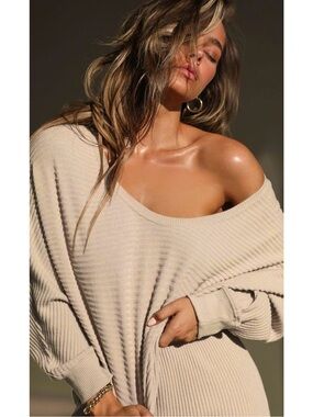 Joah Brown Slouchy Dolman Long Sleeve in Ecru